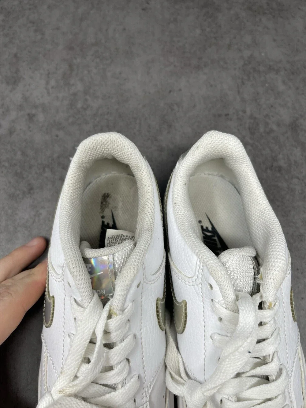 Nike Court Borough Low 2 Kids Size 5 White Iridescent Leather Casual Sneakers